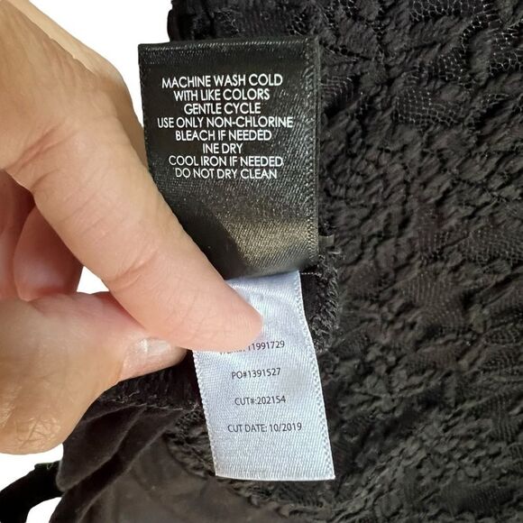 Torrid black lace choker collar sleeveless bodysuit 1 - Picture 9 of 10